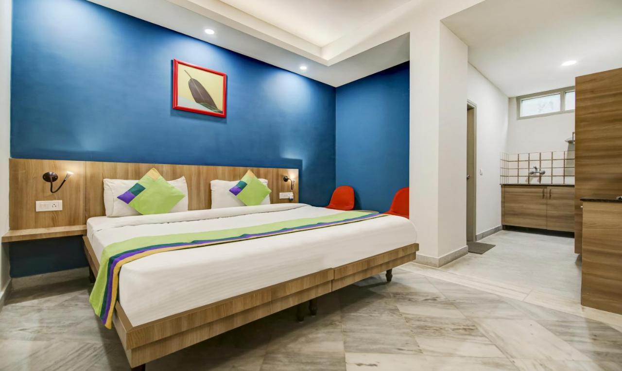 Treebo Mall View, Dlf Phase II Gurgaon Exterior photo